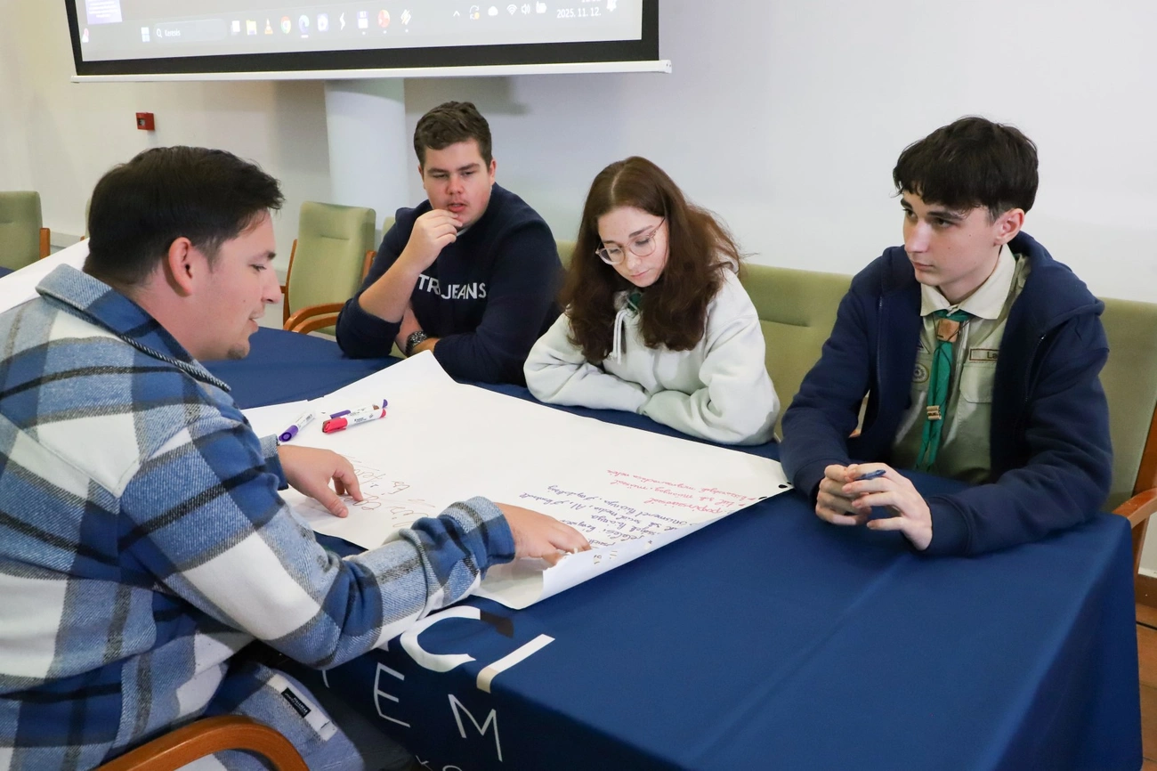 mit_szolsz_hozza_roadshow_251112ml-15.jpg (336 KB)