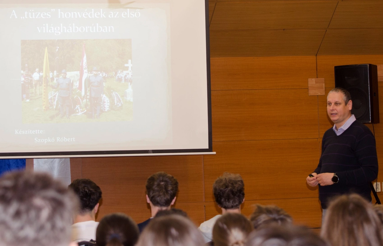 Tizeshonvéd kiállítás