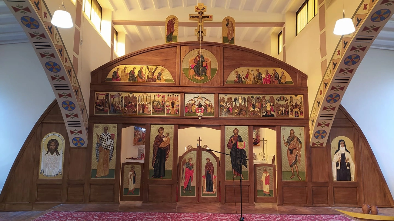 Ikonosztáz a Lisieux-i Kis Szent Teréz görögatolikus templomban, Fotó: Facebook