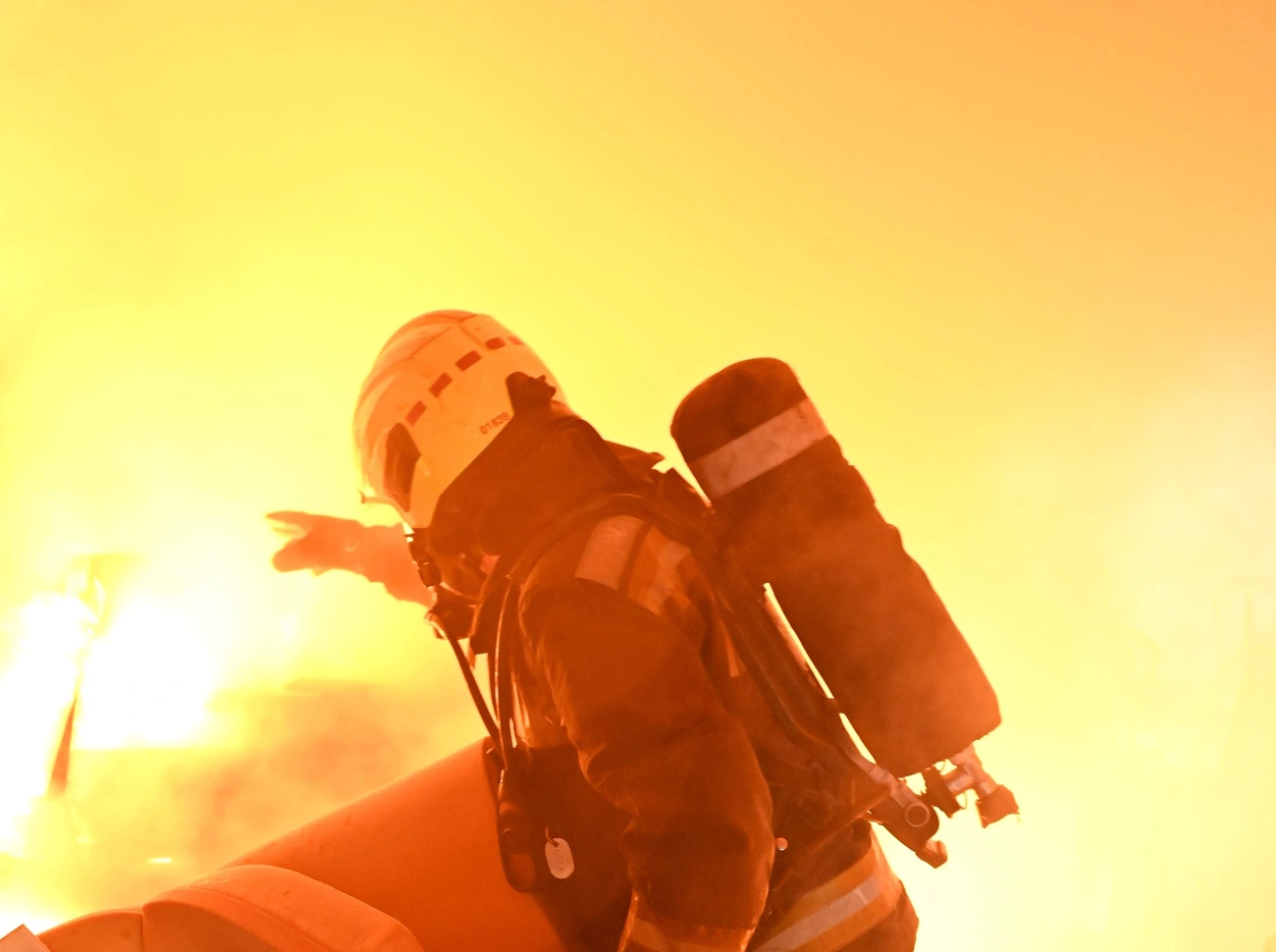 tűzoltás illusztráció napindító katasztrófavédelem