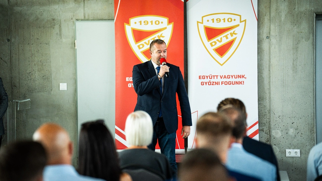 Hollósy András a DVTK hangja