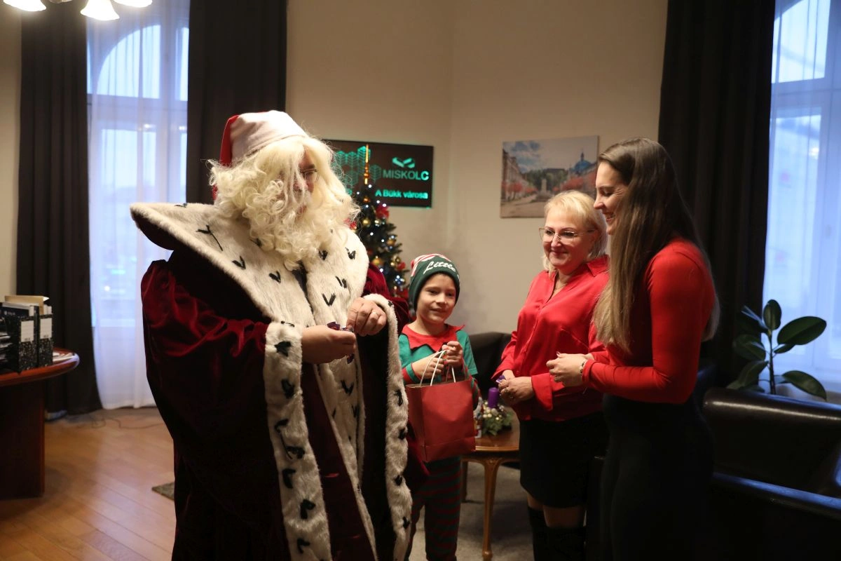 Mikulás a városházán