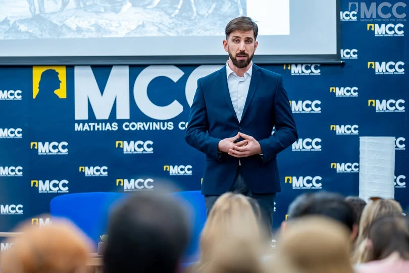 Sayfo Omar a Migrációkutató Intézet kutatási vezetője. Fotó: MCC