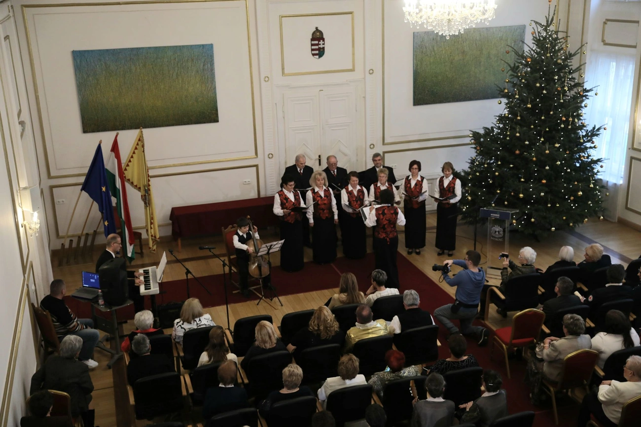 idősek advent