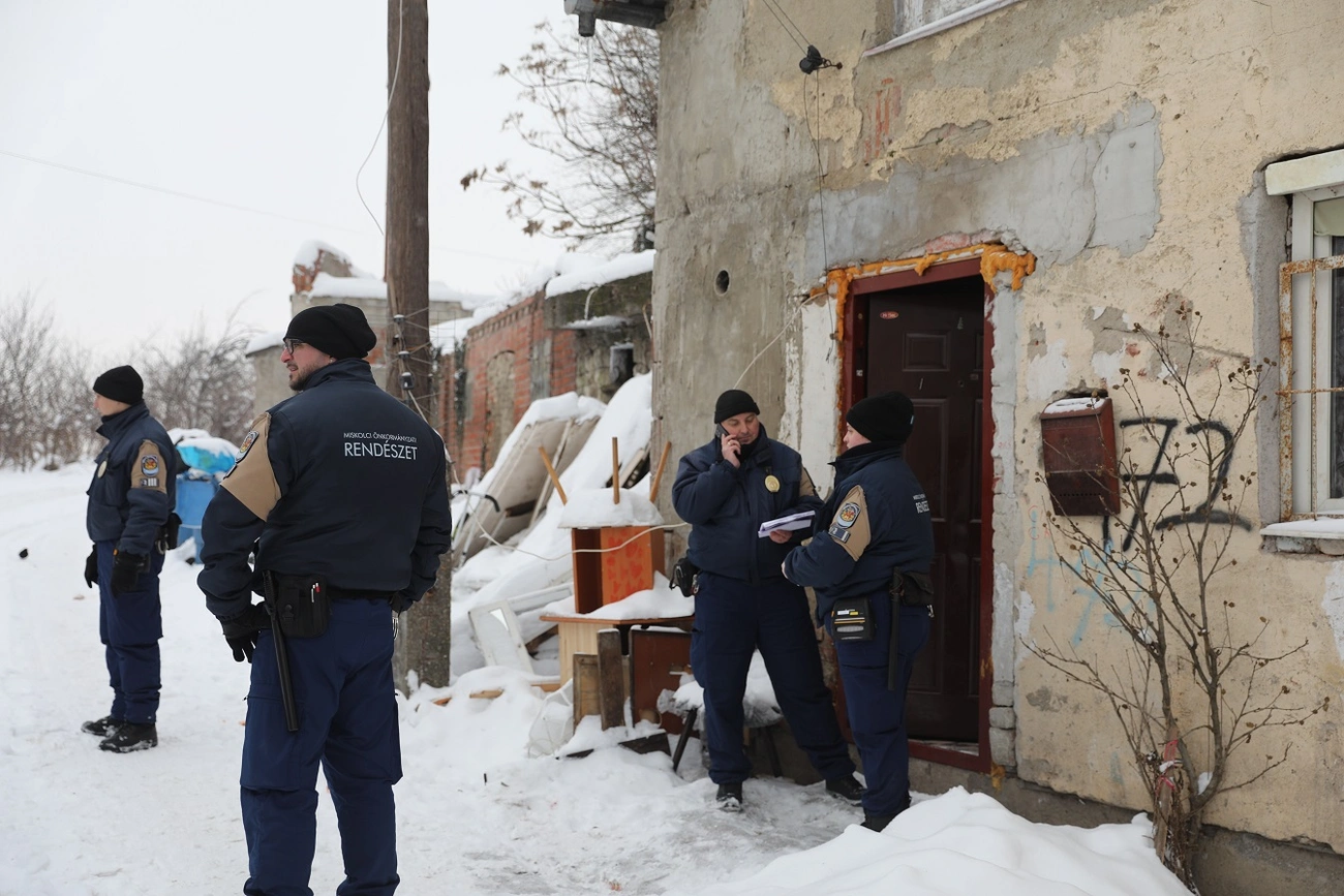 rendészeti ellenőrzés a Hideg soron. Fotók: Juhász Ákos
