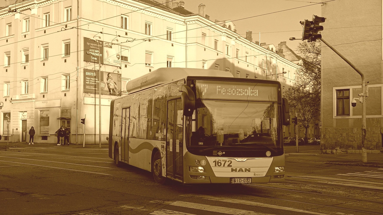 felsőzsolcai busz