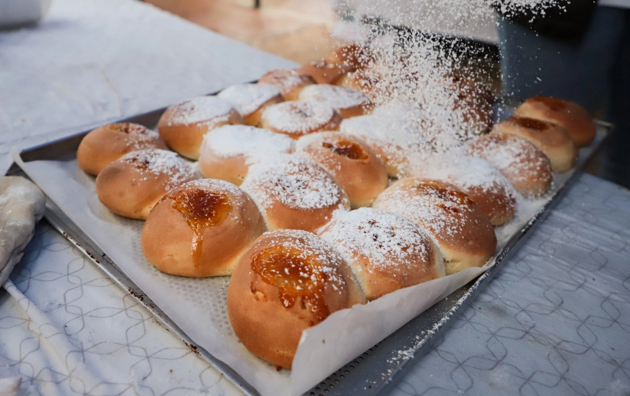 Dédike Angyalai jótékonysági fánksütés. Fotó: Mocsári László