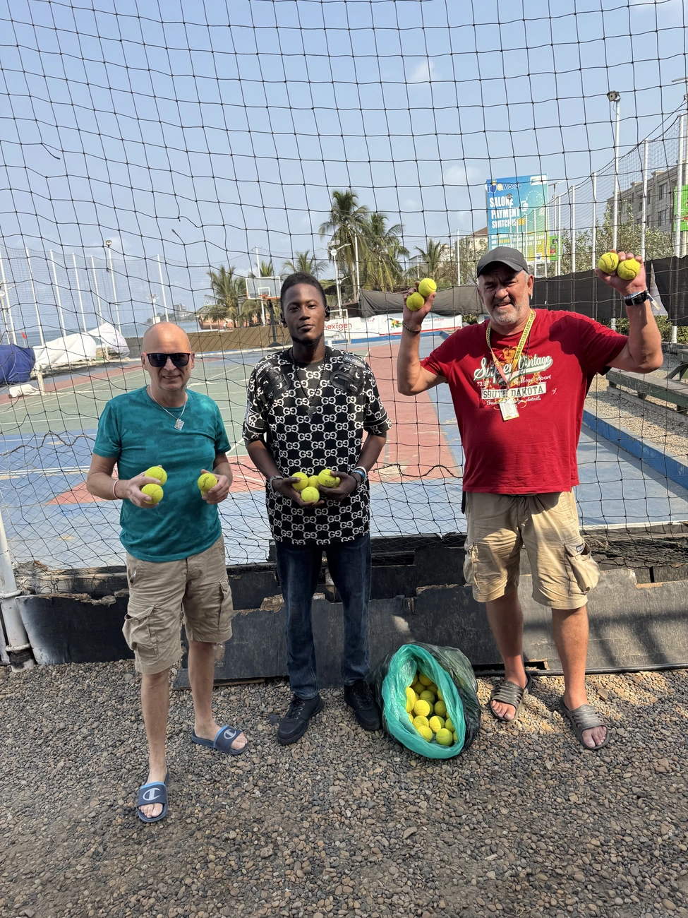 Néhány kocka a Halmi István, Garamvölgyi Zoltán duó afrikai fényképalbumából. Fotó: magánarchívum 