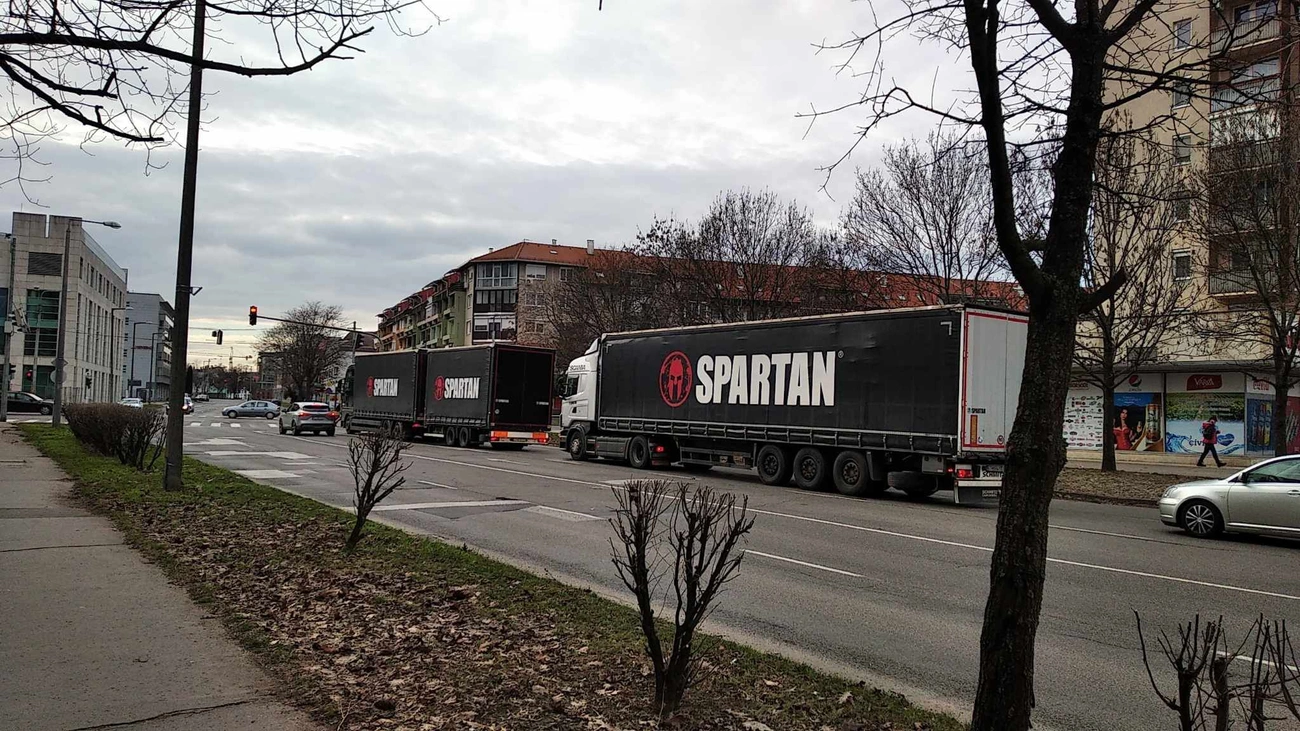 Spartan Race Training Group Miskolc kamion