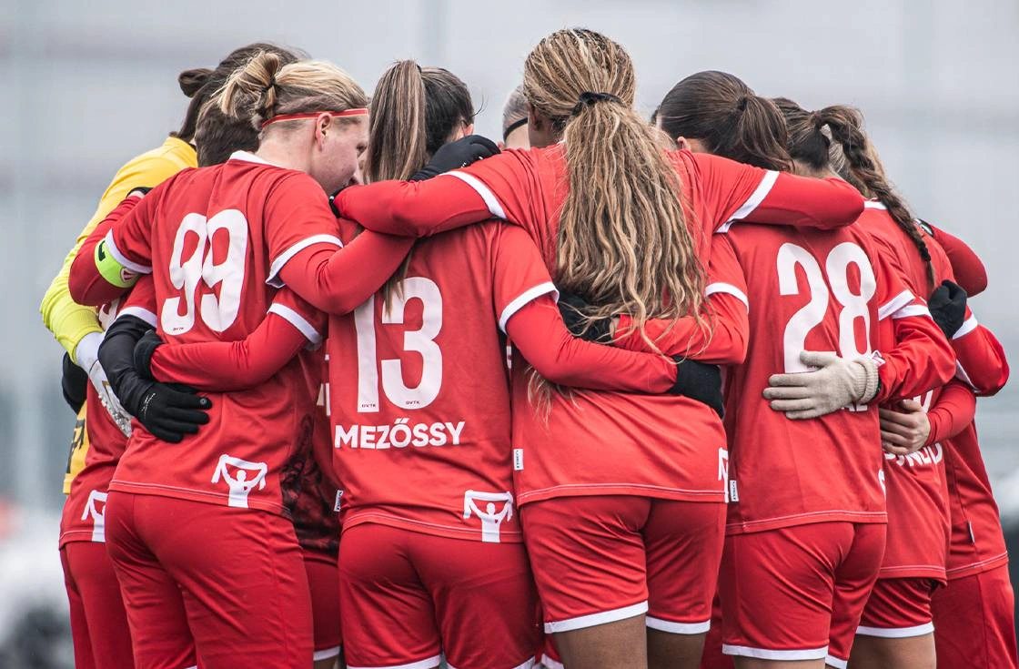 A piros-fehéreknek nem volt esélyük a sokkal jobb zöld-fehérek ellen. Fotó: magánarchívum