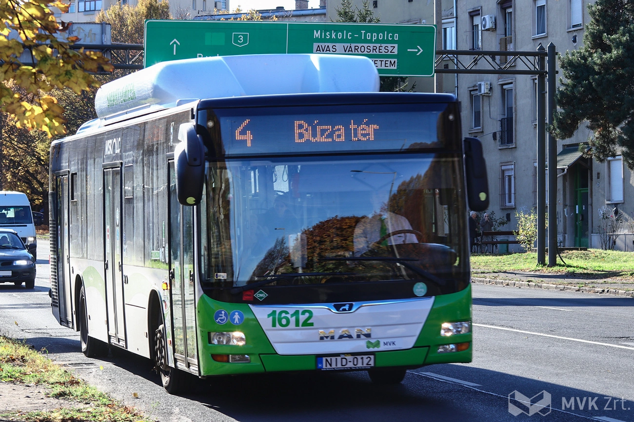 szilagyi_utca_petnehazy_4_busz_buza_ter.jpg