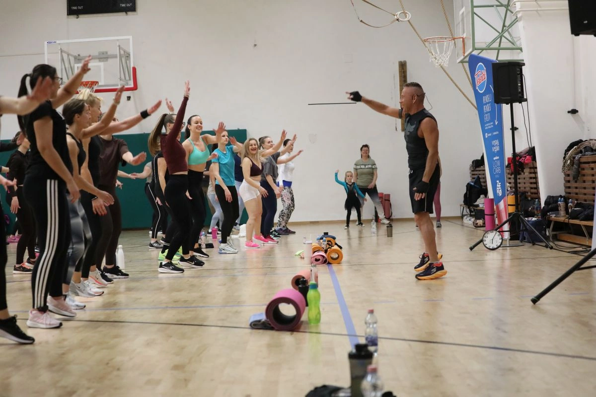 Schobert Norbert retro edzése Miskolcon. Fotó: Juhász Ákos