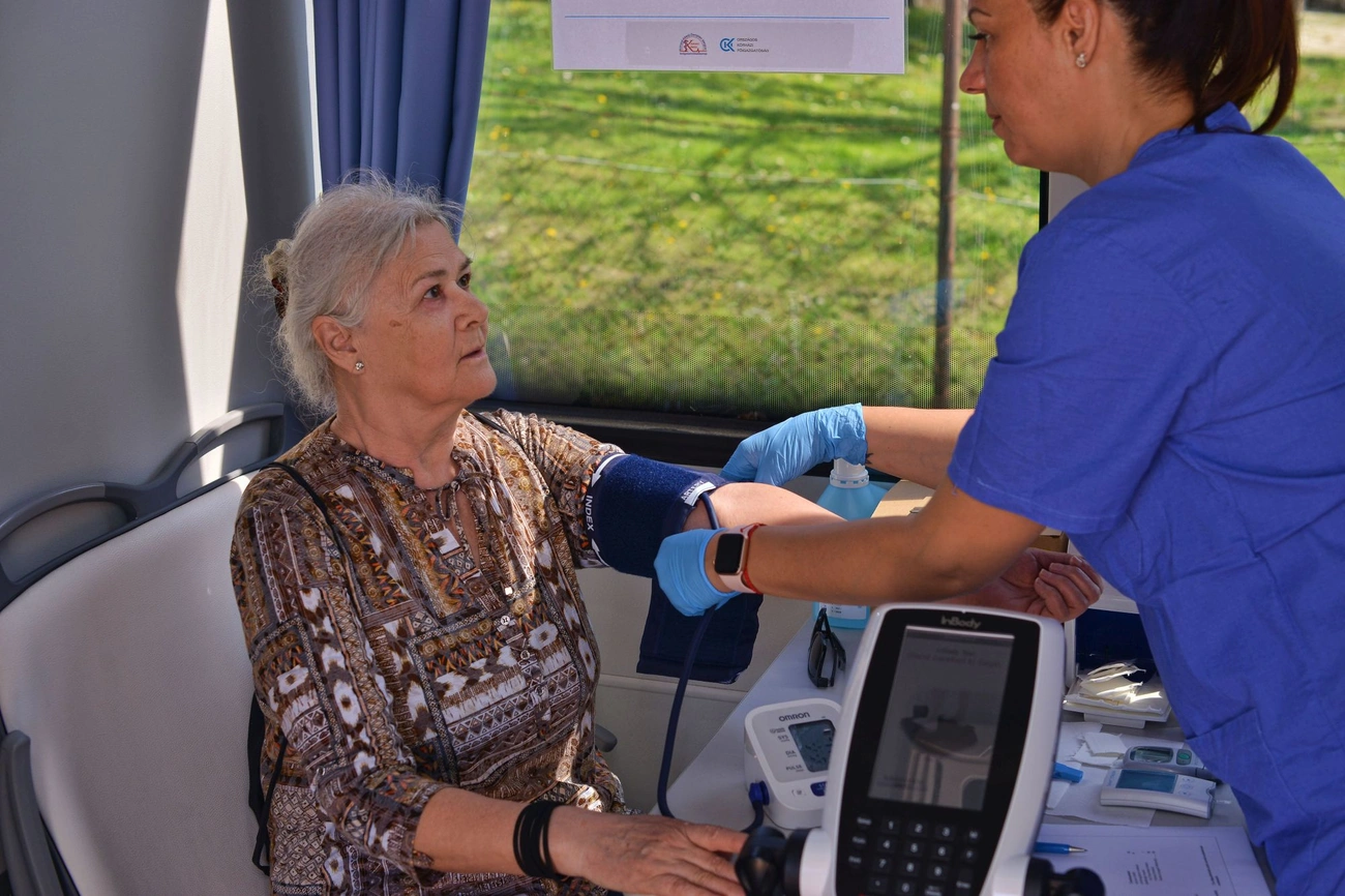 A szűrőbuszban. Fotó: Osztie Tibor
