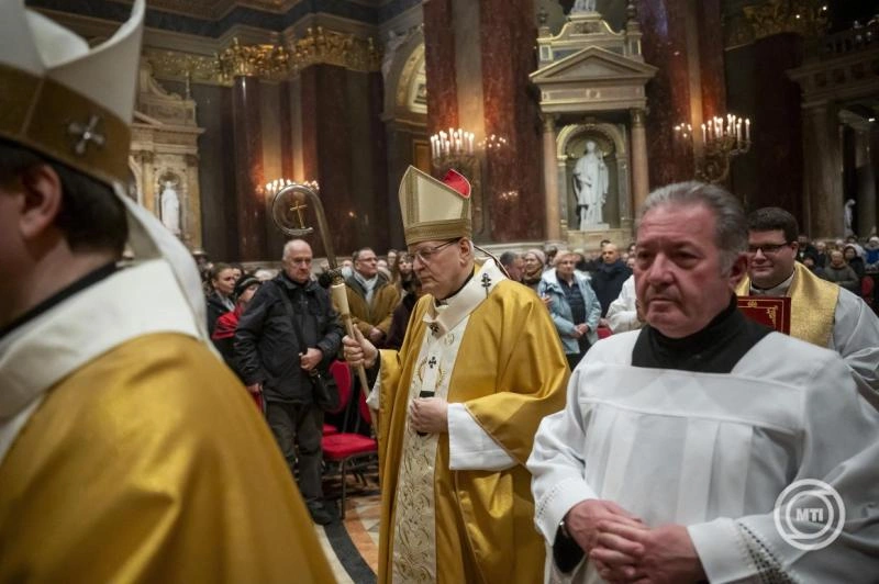 Erdő Péter bíboros a Szent István Bazilikában 2026 január. Fotó: MTI