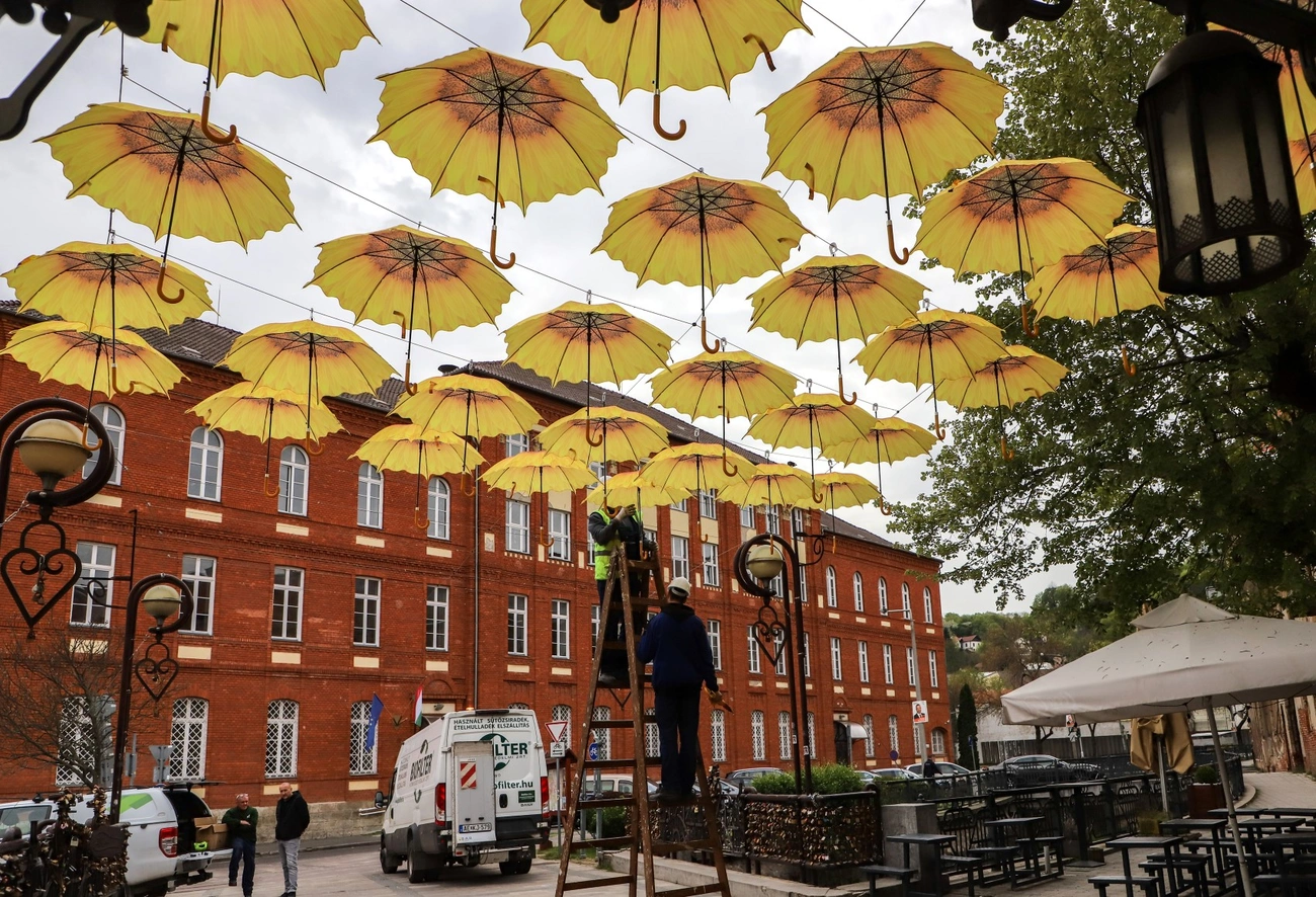 esernyok_kandia_koz_260413ml-1.jpg (736.61 KB)