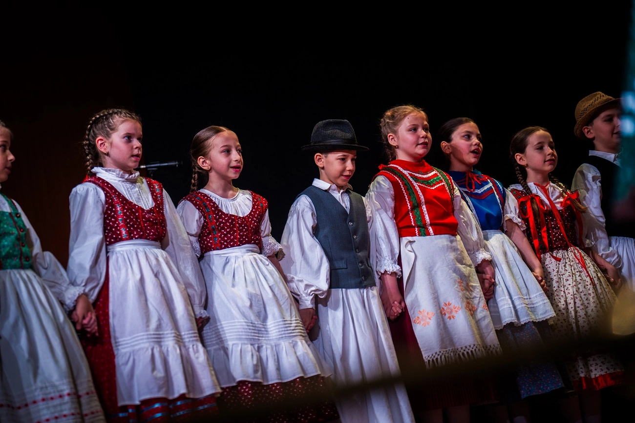 Dunán innen Tiszán túl