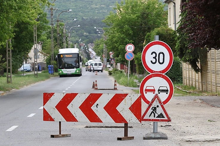 Közlekedési információ. Fotó: Miskolci Városgazda Facebook