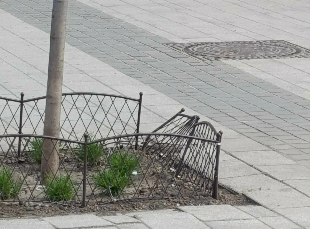 kerites_rongalas_centrum_elott_miskolci_varosgazda.jpg