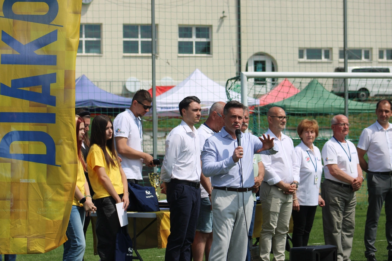 toth-szantai-jozsef-do1.jpg