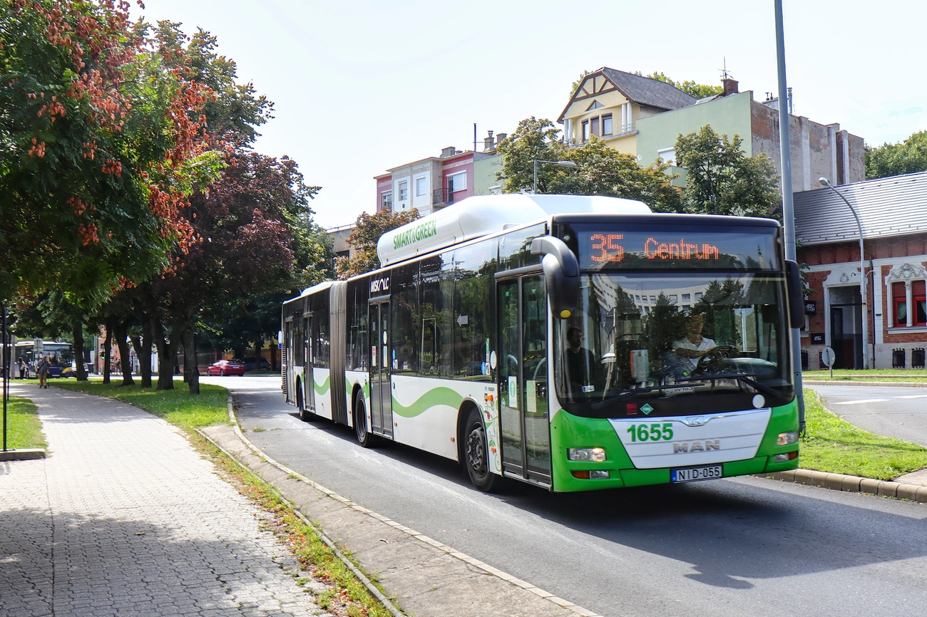 35_avas_centrum_gorgey_busz_megemlekezes_forgalomkorlatozas_mvk.jpg