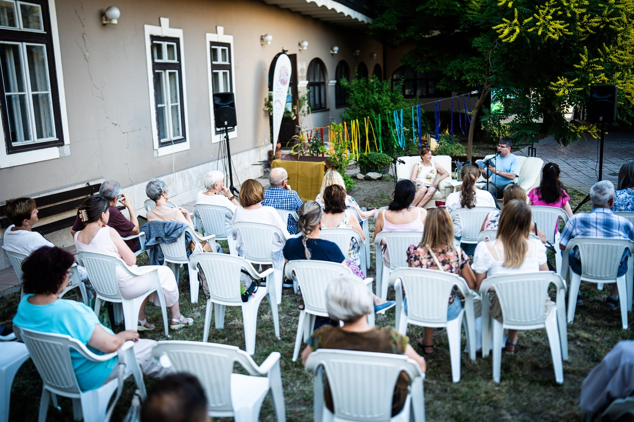 irodalmi_ejszaka_260626_hcs_web-11.jpg