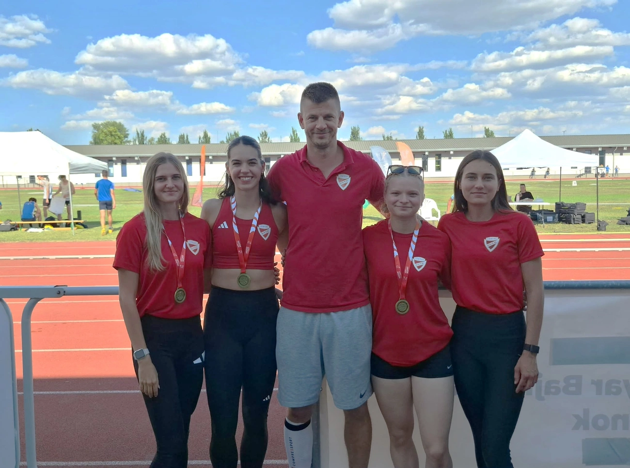 U20-as és U23-as diósgyőri atléták az országos bajnokságon. Fotó: magánarchívum
