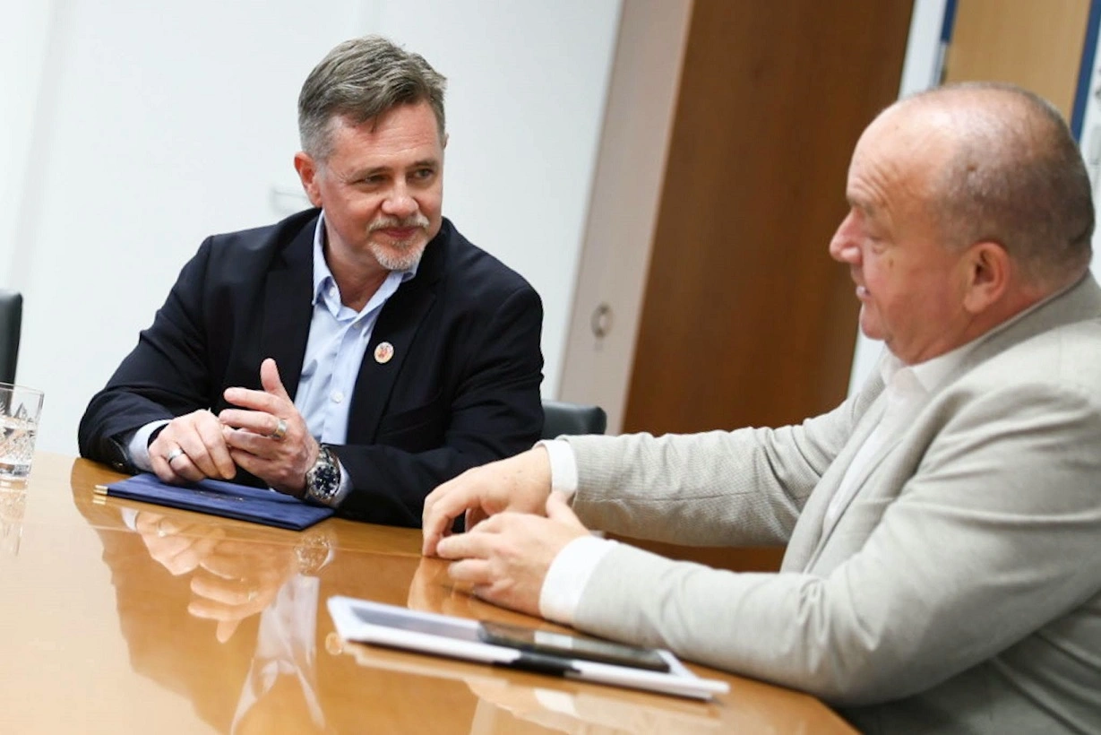toth_szantai_jozsef_buza_laszlo_allamtitkar_270727_jpeg.jpg