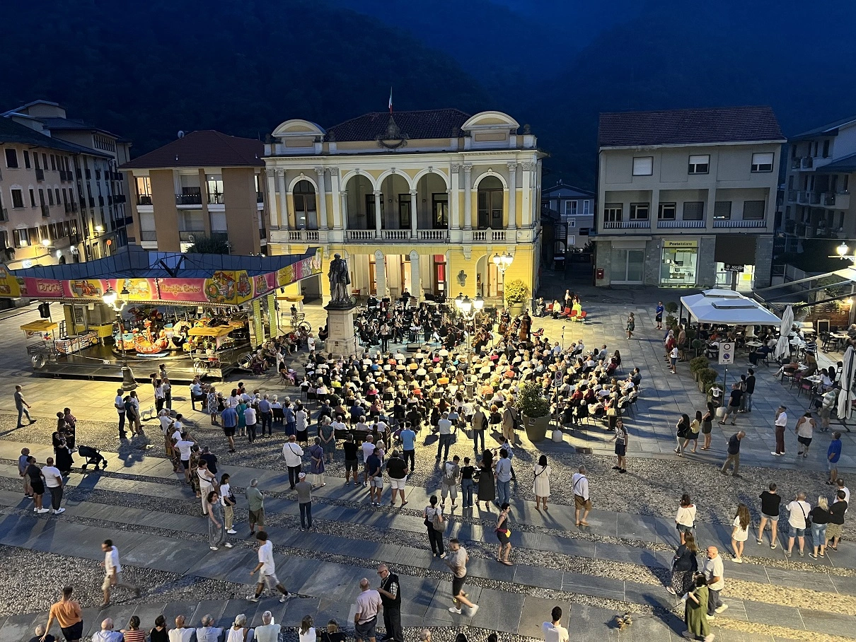 miskolci_szimfonikus_zenekar_olasz_turne_kicsi.jpg