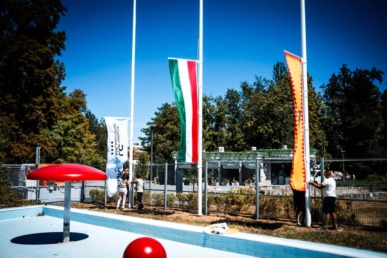 barlangfurdo_zaszlocsere_260813_hcs-7.jpg