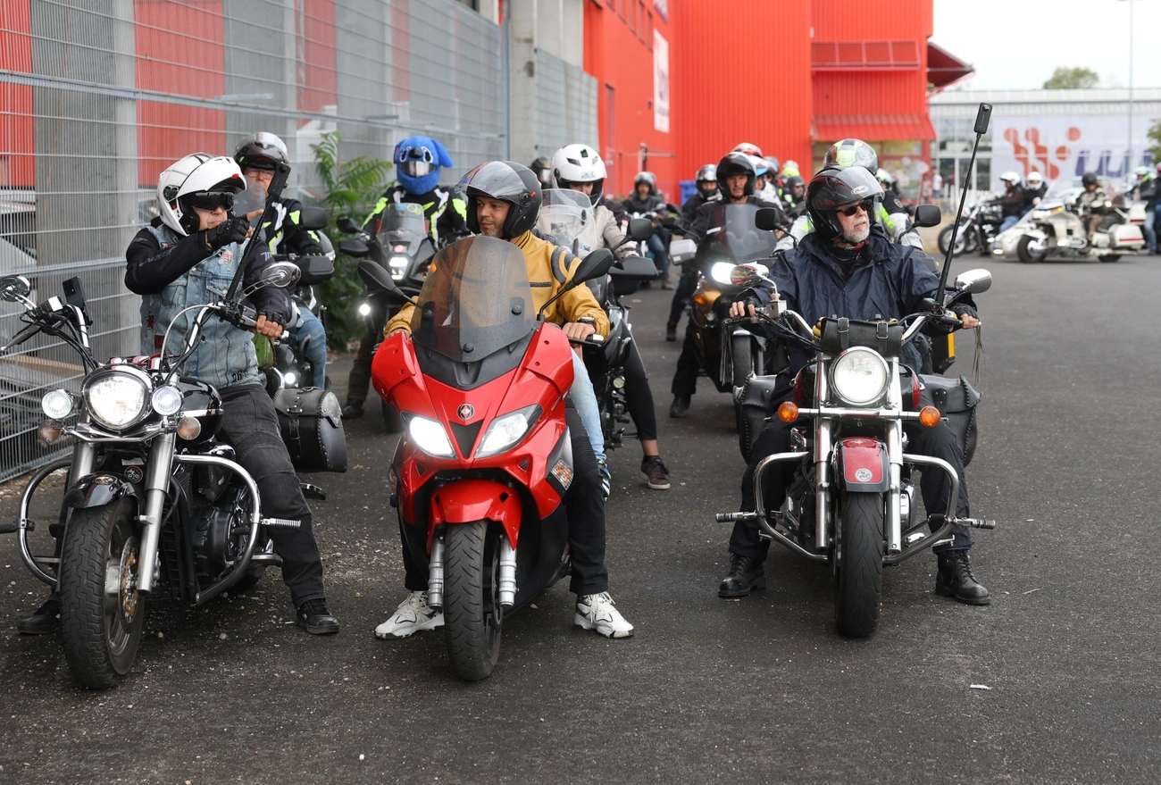 jótékonysági motoros felvonulás Leniért. Fotó: Mocsári László