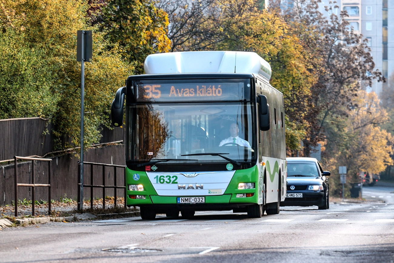 35-os_busz_mvk.jpg