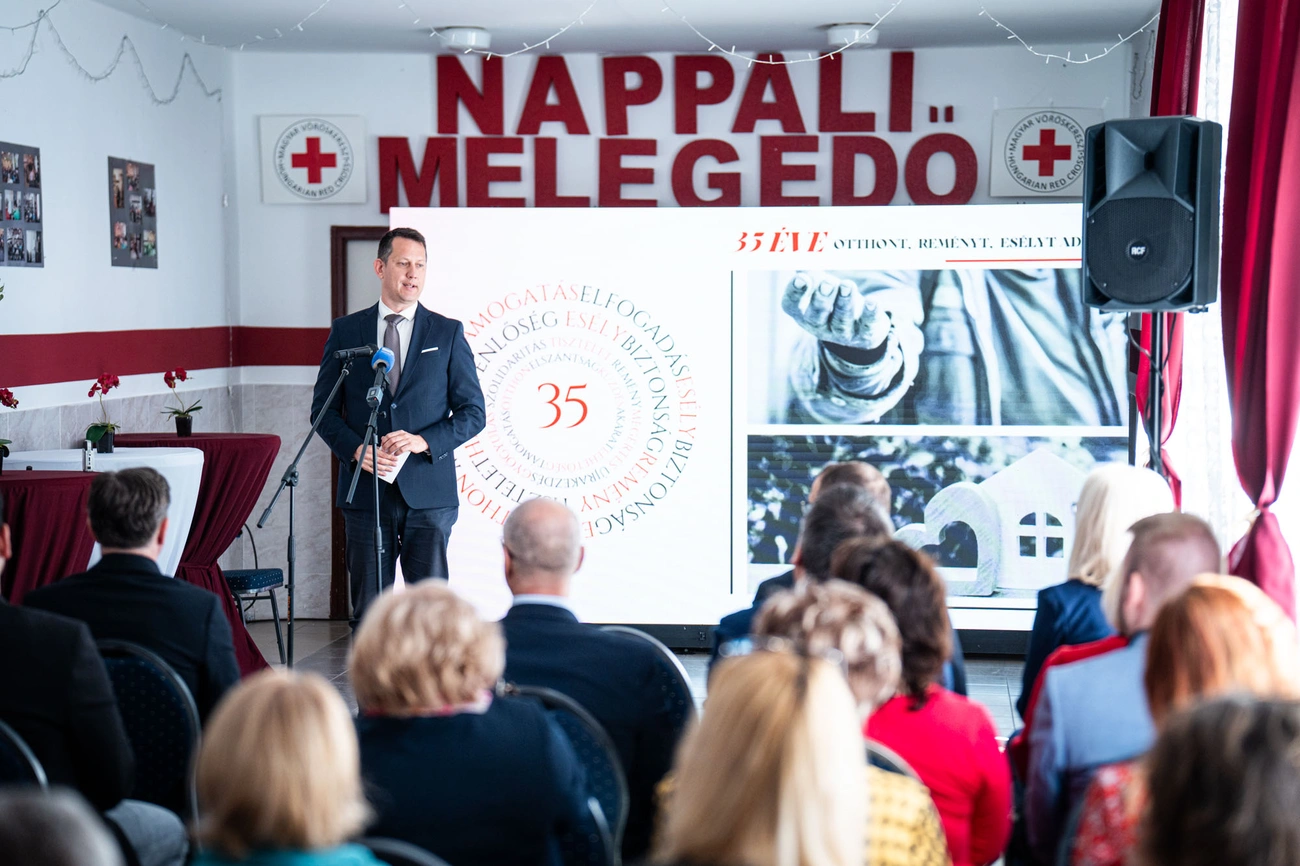 35 éves a Magyar Vöröskereszt
