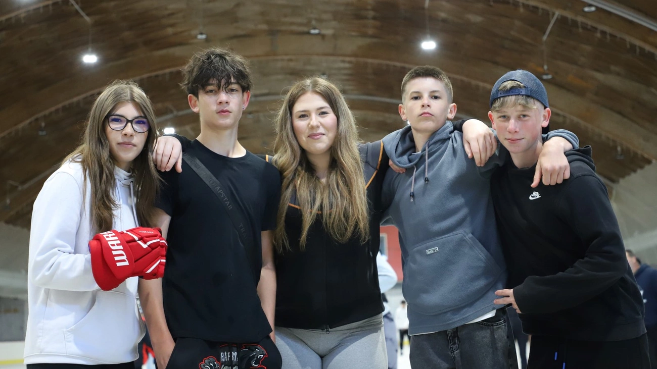 Közönségkorcsolya a 2-es jégcsarnokban