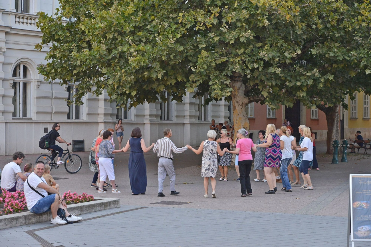 Grizzly - görög táncház