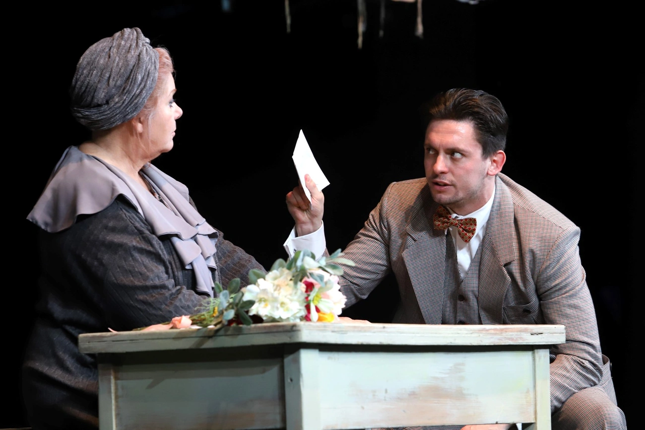 Máli néni - komédia a Kamaraszínházban