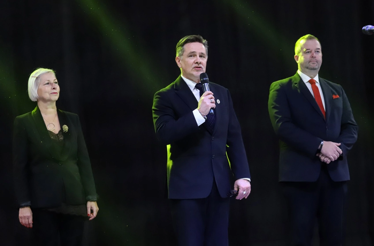 Óévbúcsúztató zenés táncos est a Generali Arénában