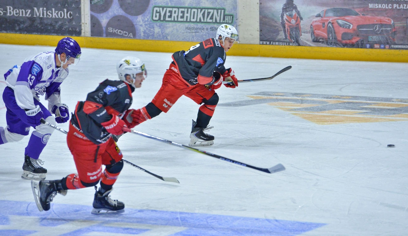 DVTK Jegesmedvék - UTE 2-4