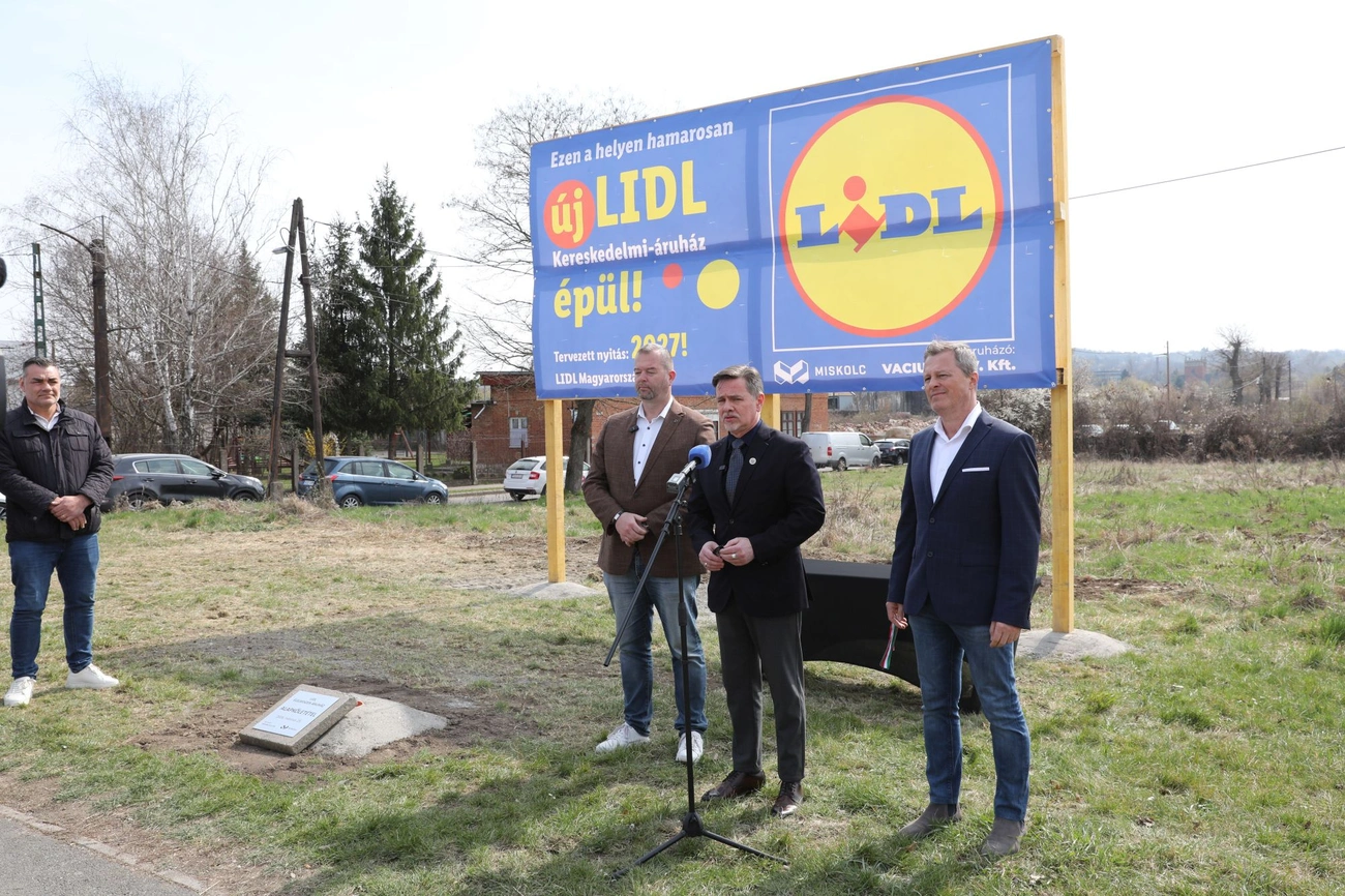 Lidl alapkőletétel