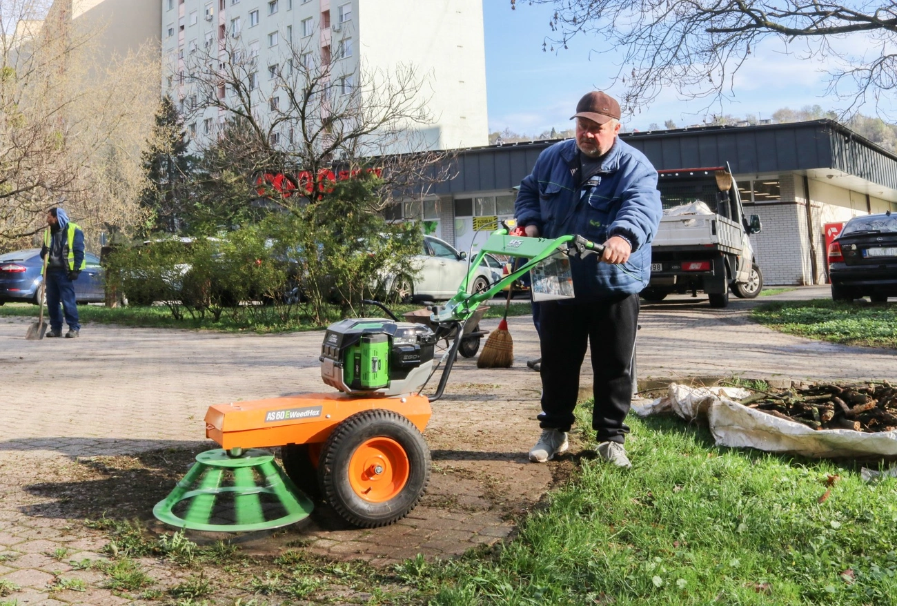Tavaszi takarítás Diósgyőrben és a Búza térnél