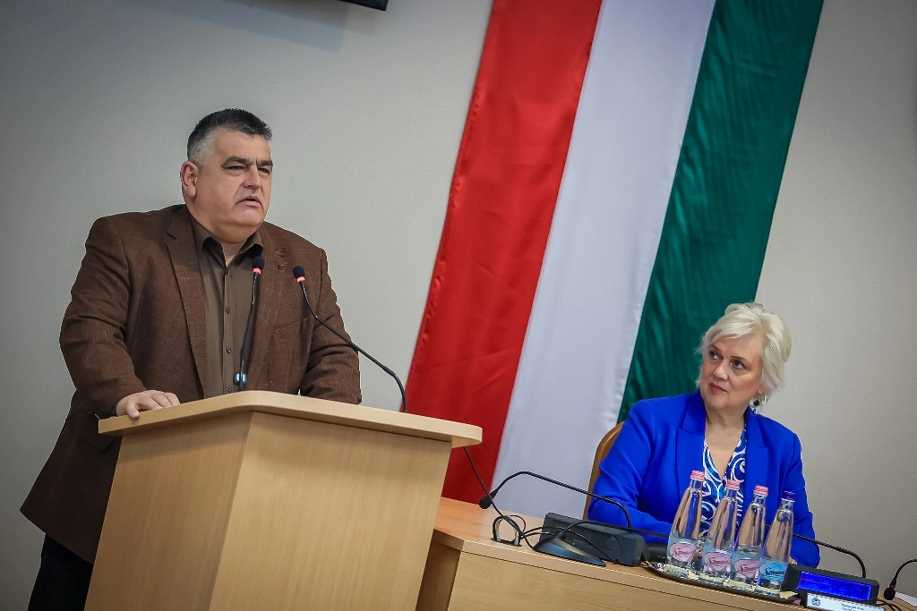 Áprilisi közgyűlés