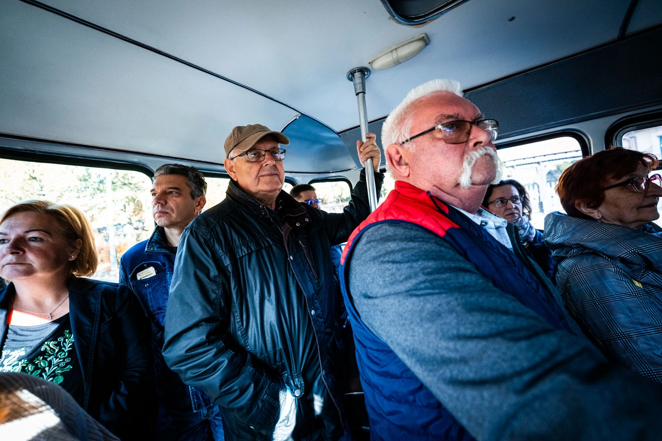 "Guruló történelem" - ünnepi buszos várostúra