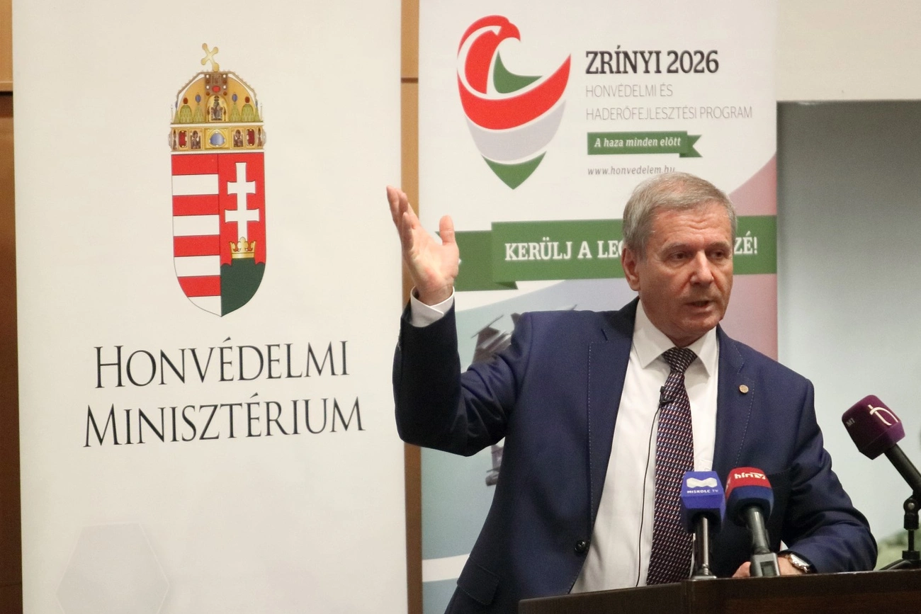 Benkő Tibor honvédelmi miniszter a Miskolci Egyetemen 