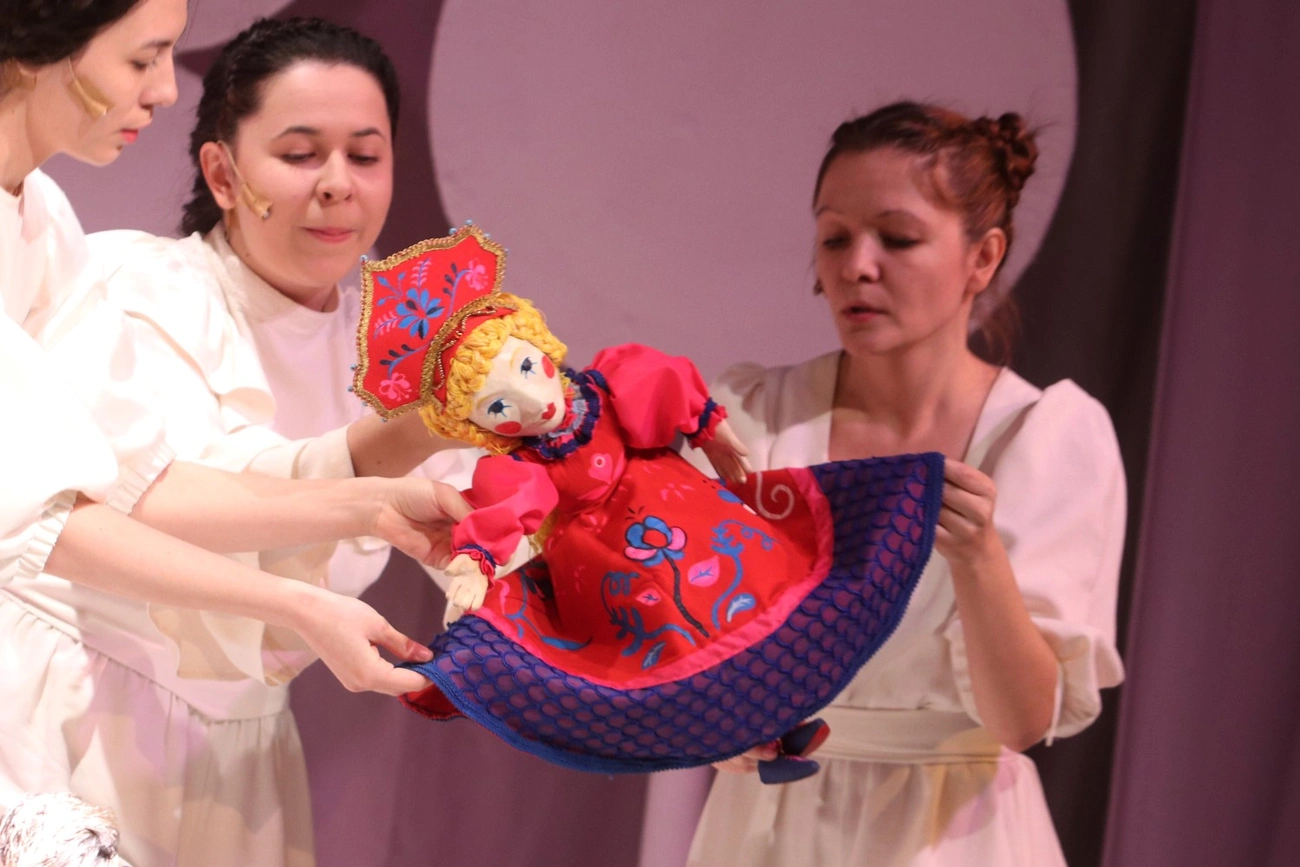 Főpróba a bábszínázban: A tizenkét hónap