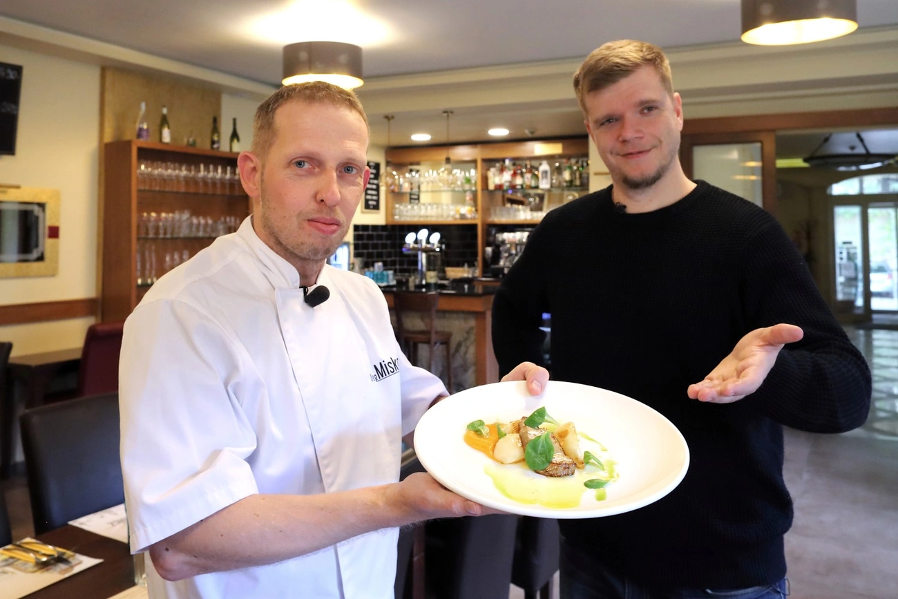 Acéllábos az Öreg Miskolcz étteremben 