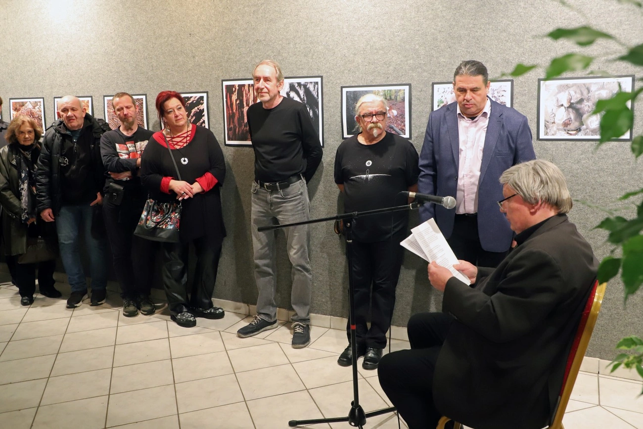 Ádám János és Barna Laczy közös fotókiállítása az Ifjúsági Házban