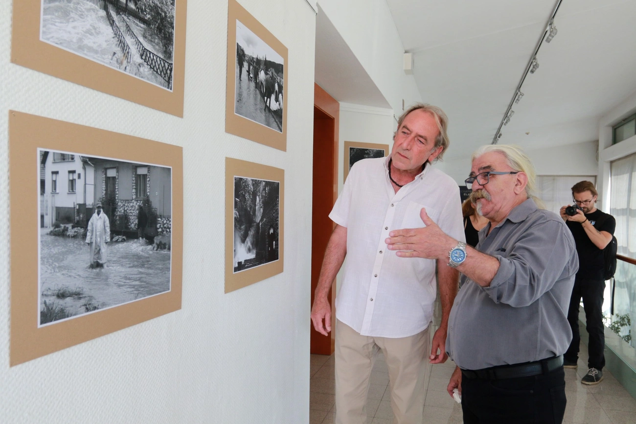 A Szinva két arca c. kiállítás megnyitója: Ádám János és Barna Laczy természetfotó kiállítása 