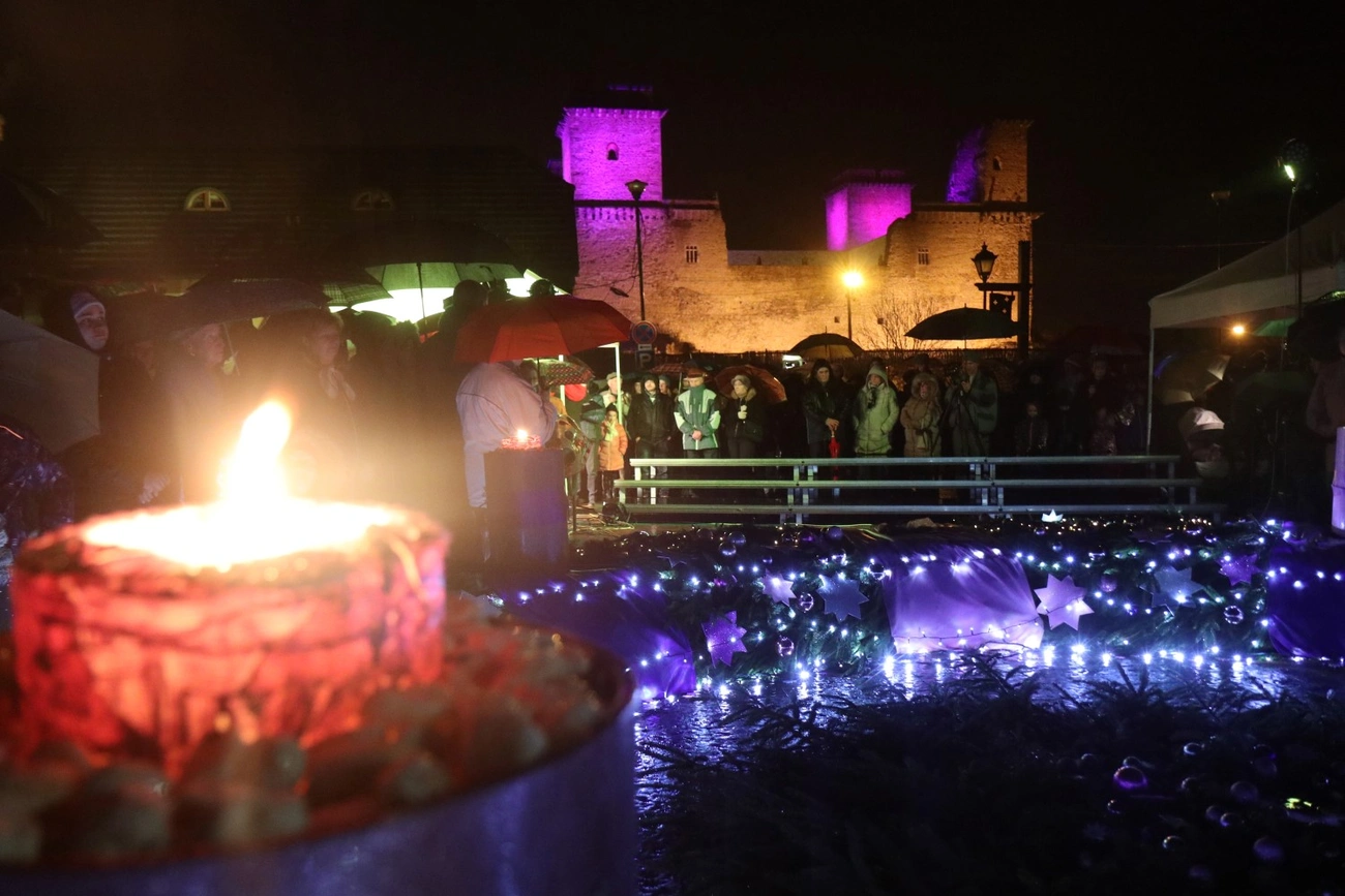 Adventi gyertyagyújtás Diósgyőrben 