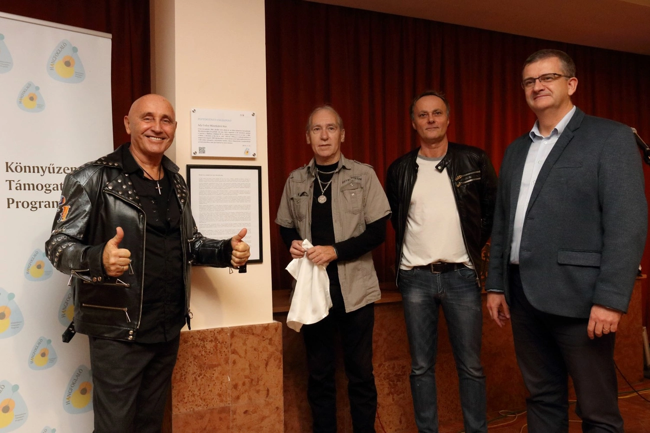 Poptörténeti Emlékpont az Adyban 