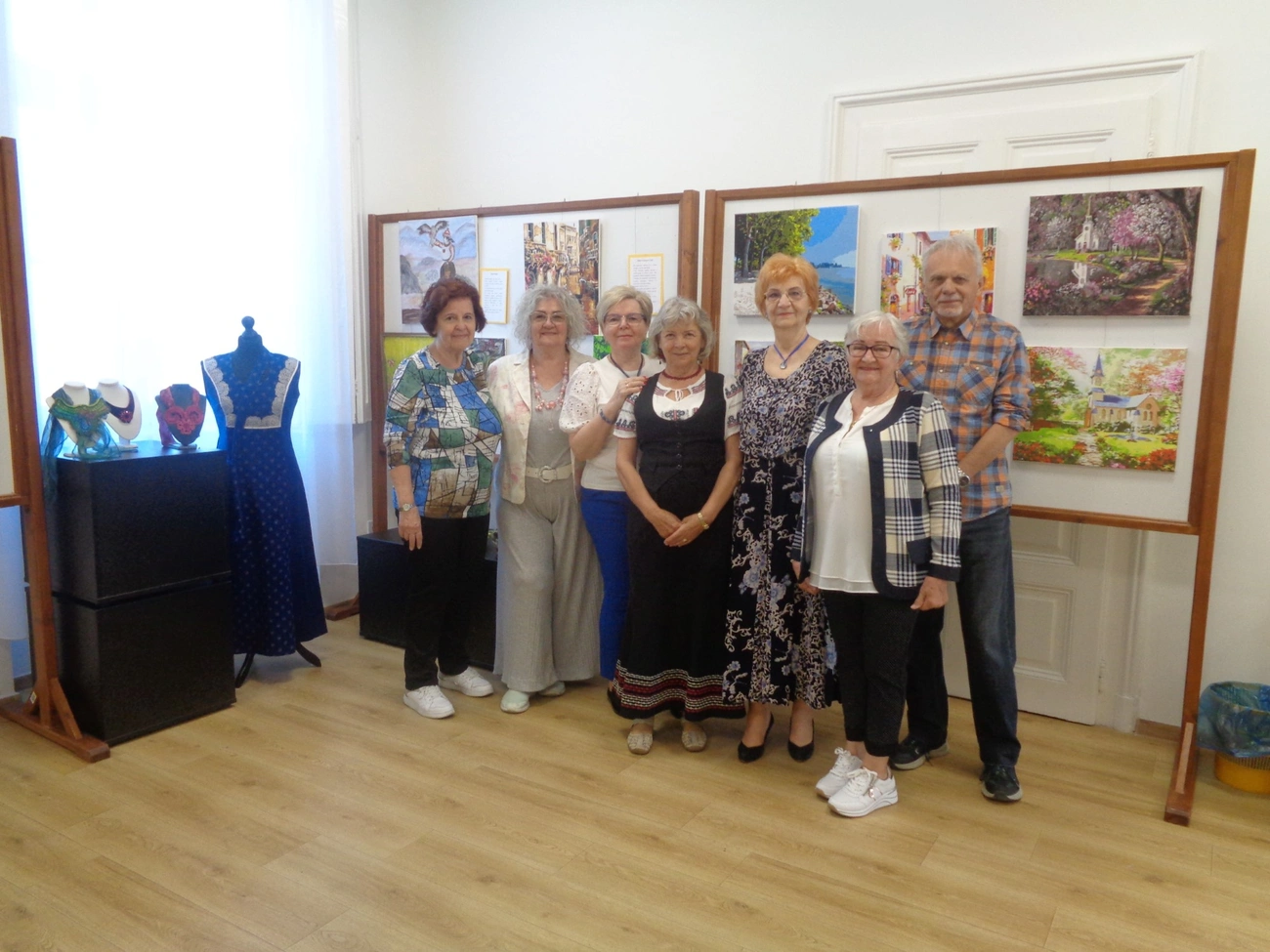 Léleksimogató-kiállítás megnyitó és alkotónap 