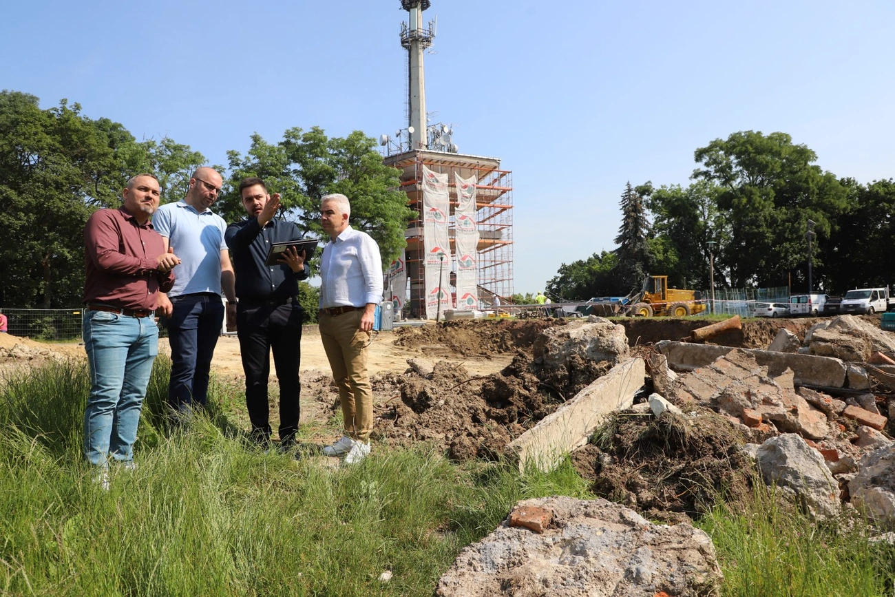 Bejárás a megújuló Avas-tetőn 